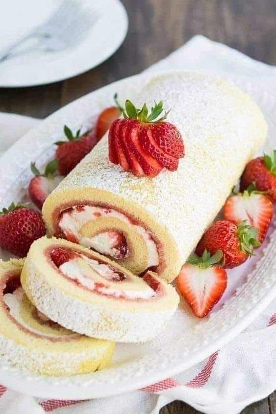 Gâteau Roulé Aux Fraises 